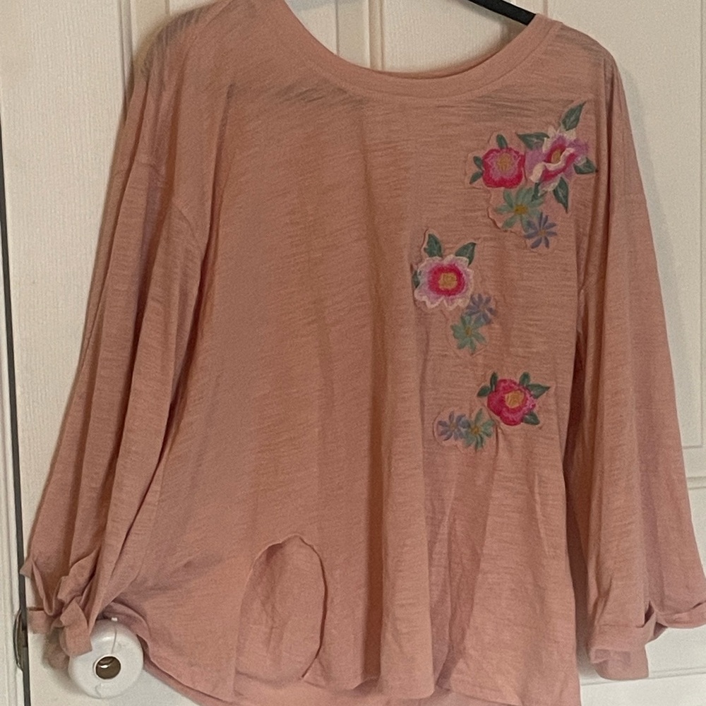 Umgee Pink Floral Embroidered Long Sleeve Top M